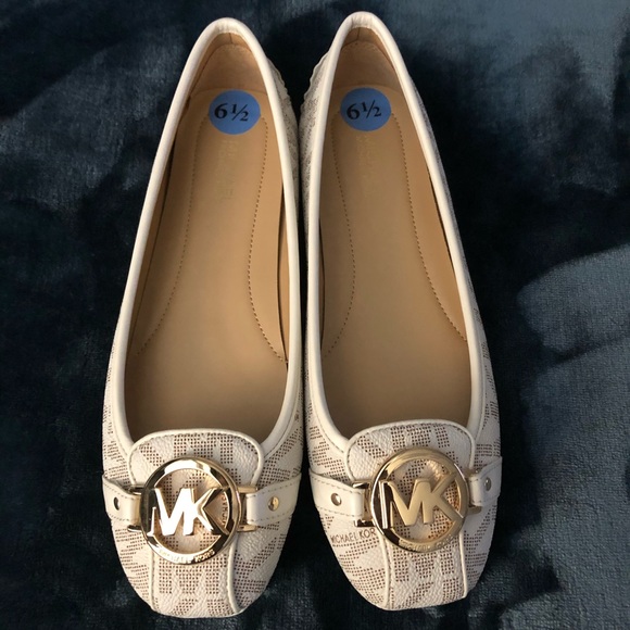 New MICHAEL KORS Lillie Logo Moccasins Shoes - Picture 1 of 6